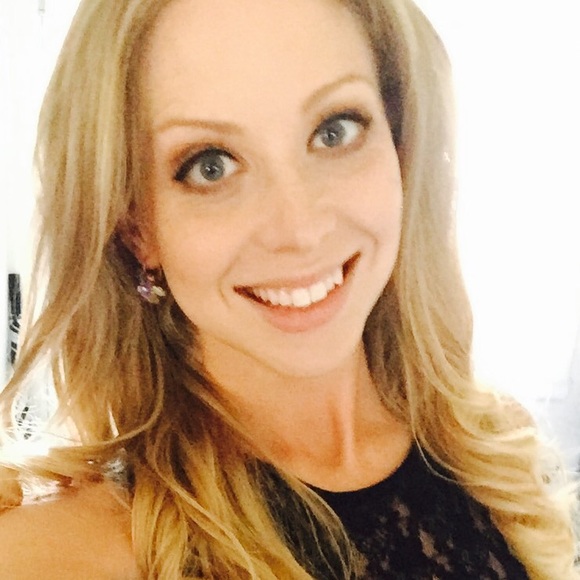 Meet your Posher, Carly - Picture 1 of 1